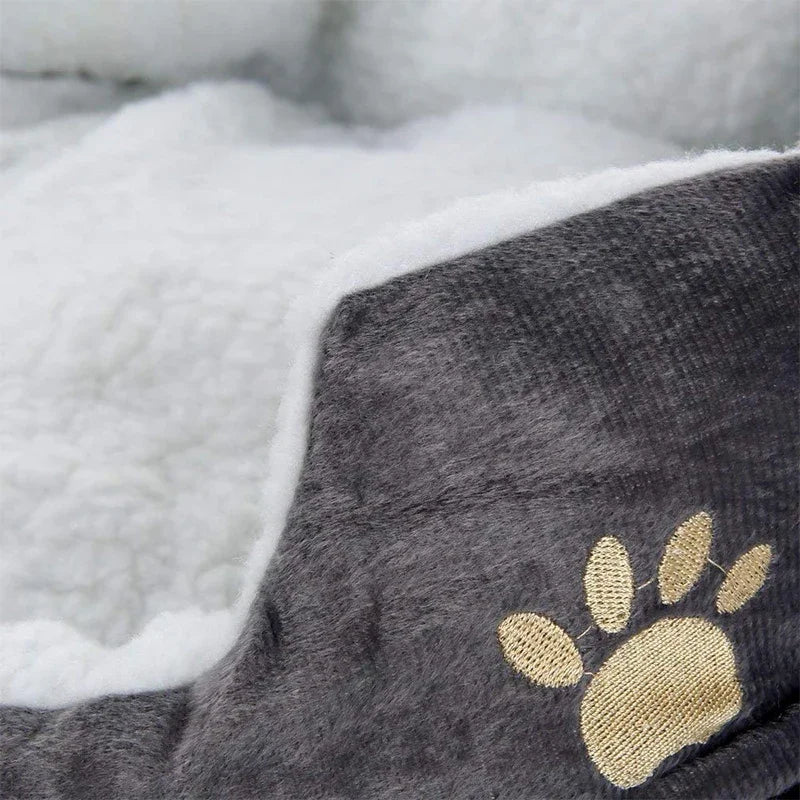Cozy Plush Pet Cave Bed – Warm & Comfy for Cats & Small Dogs